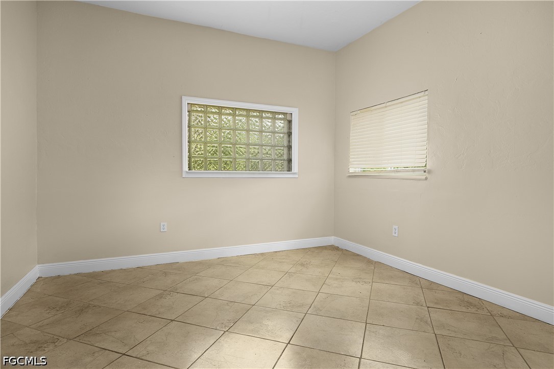 7823 Marx, North Fort Myers, FL 33917