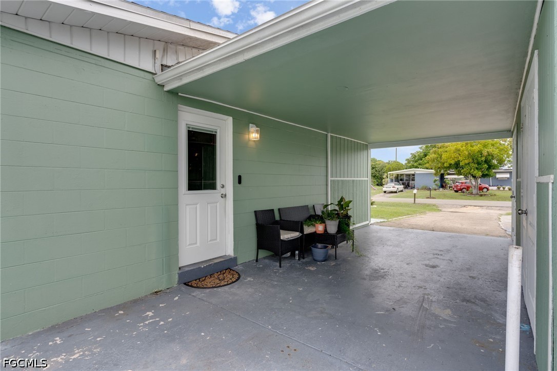 102 Oleander, Lehigh Acres, FL 33936