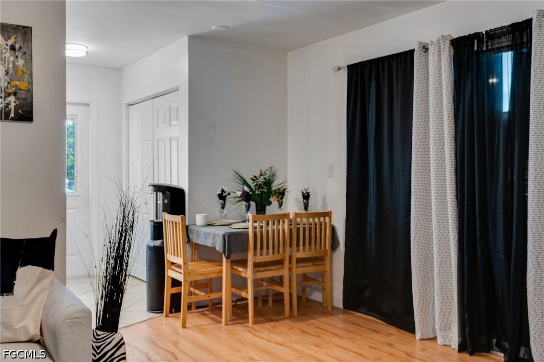 DiningArea