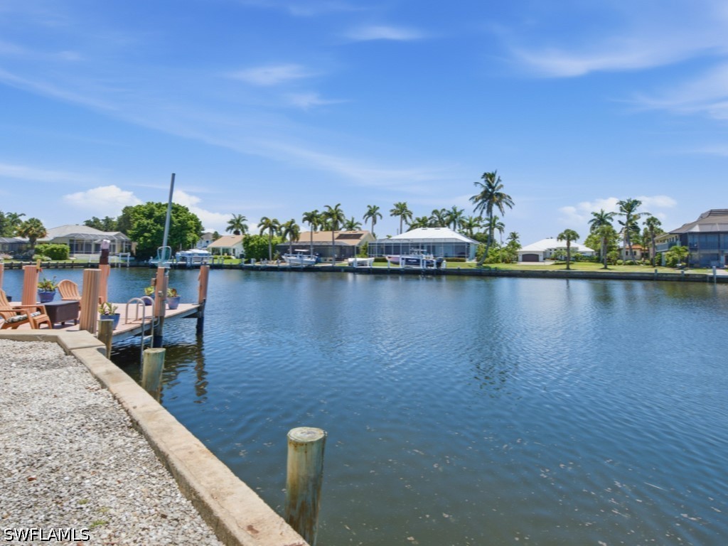 Dock