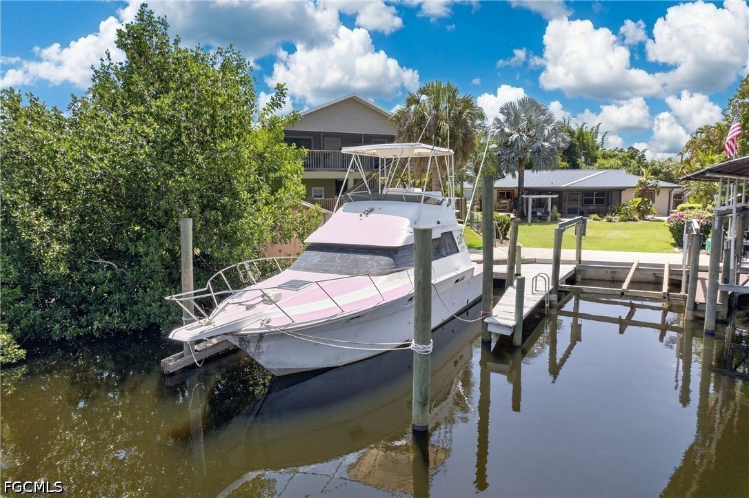Dock