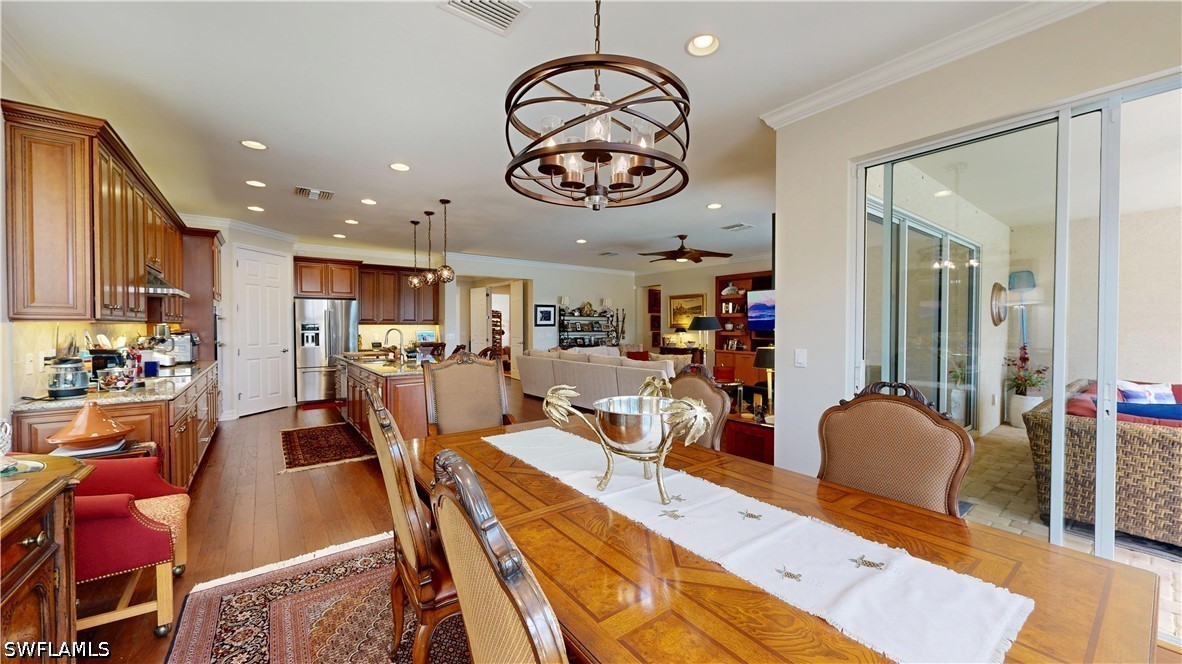 DiningArea
