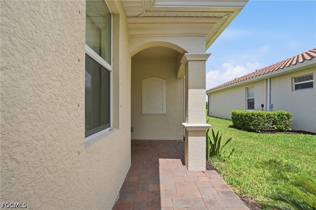 1648 Alameda, Naples, FL 34120