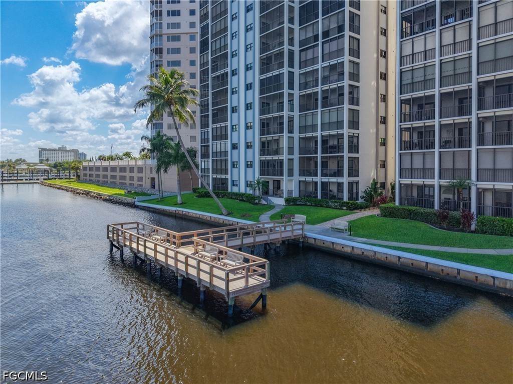 Dock