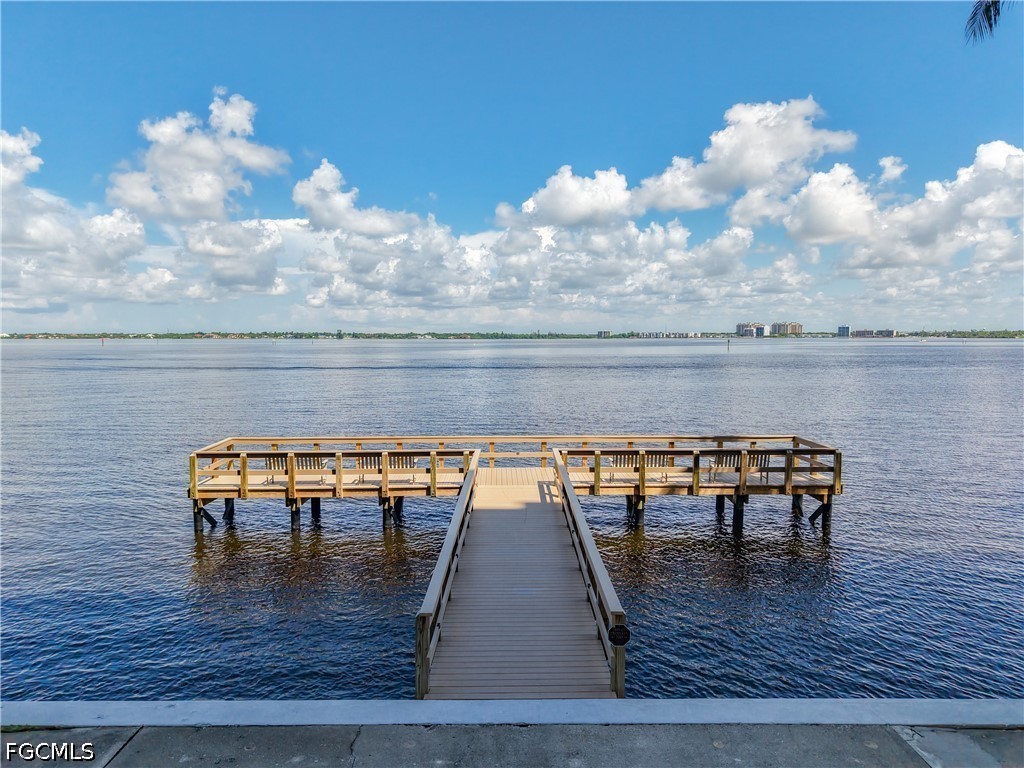 Dock