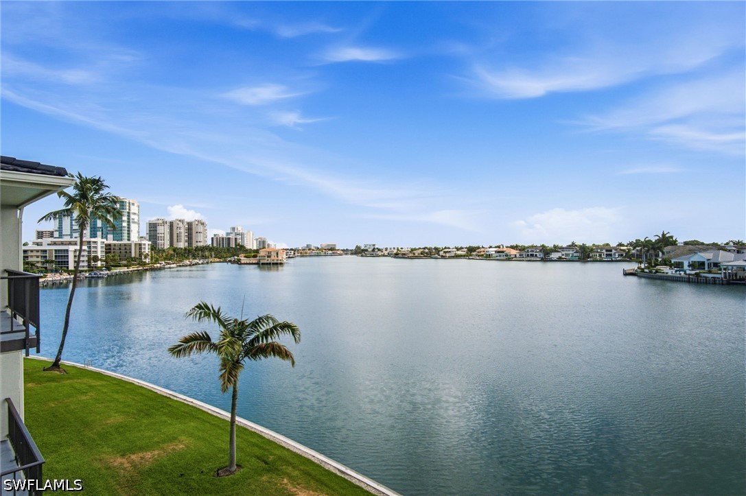 3400 Gulf Shore Unit L8, Naples, FL 34103