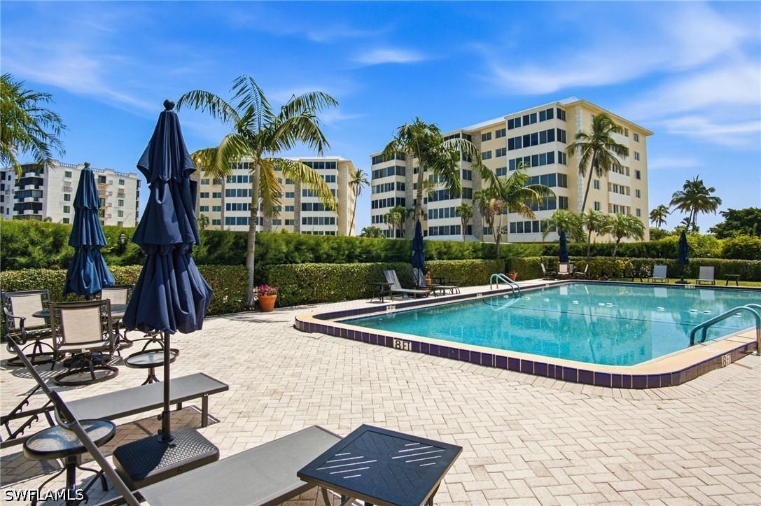 3400 Gulf Shore Unit L8, Naples, FL 34103