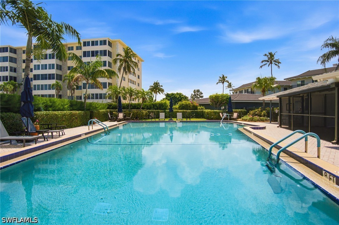 3400 Gulf Shore Unit L8, Naples, FL 34103