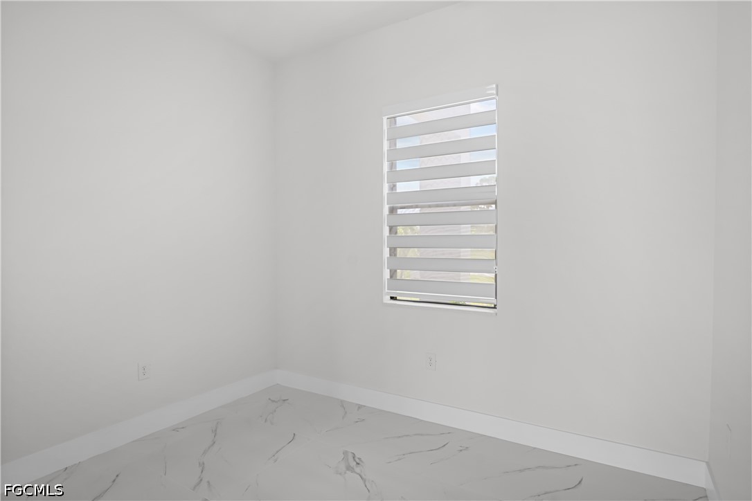 467 5th, Cape Coral, FL 33909