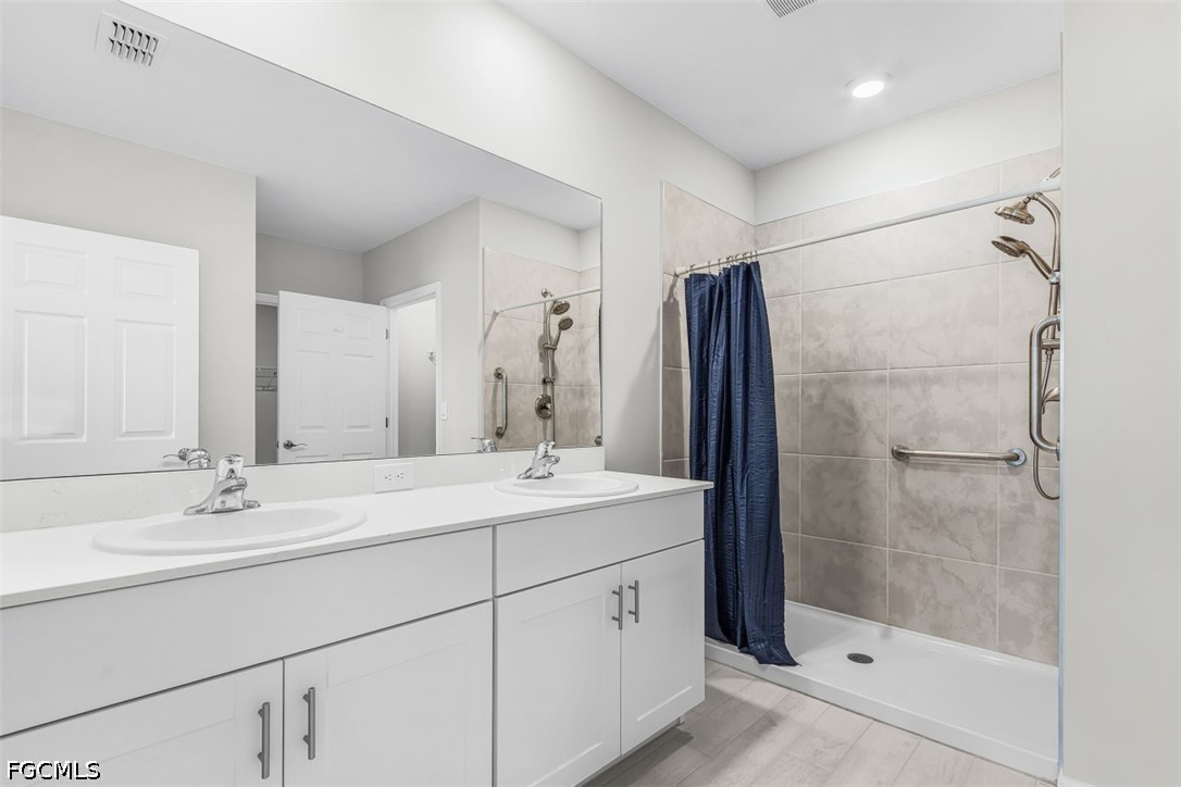 3658 Rollingwater, North Fort Myers, FL 33917