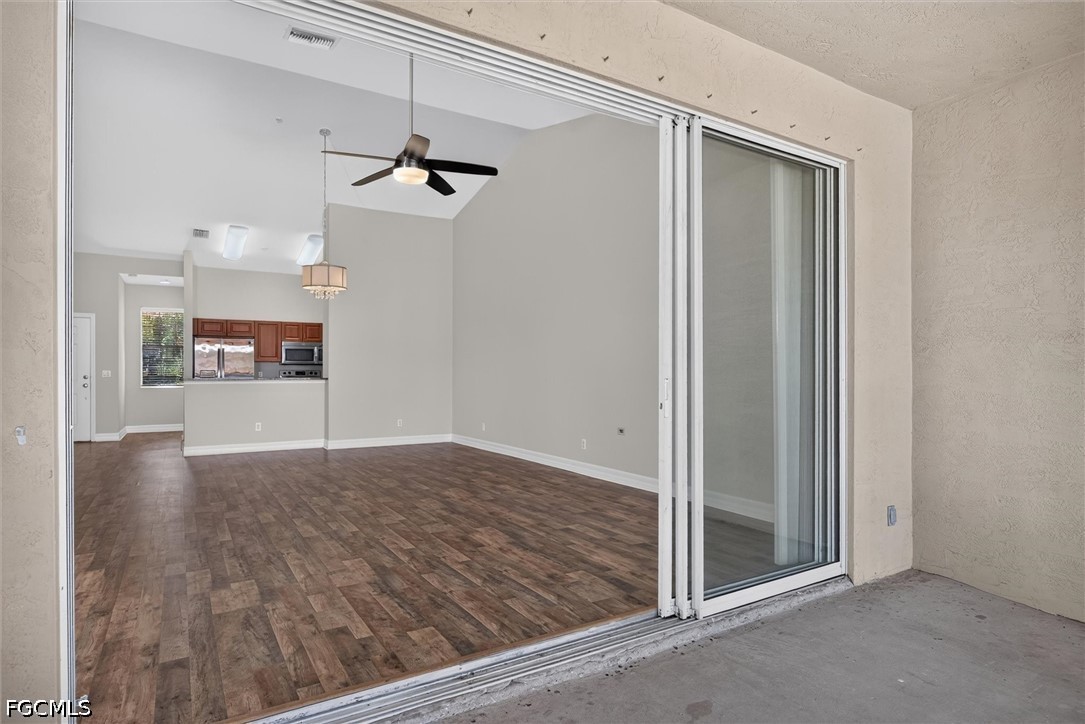 8521 Oakshade Unit 422, Fort Myers, FL 33919