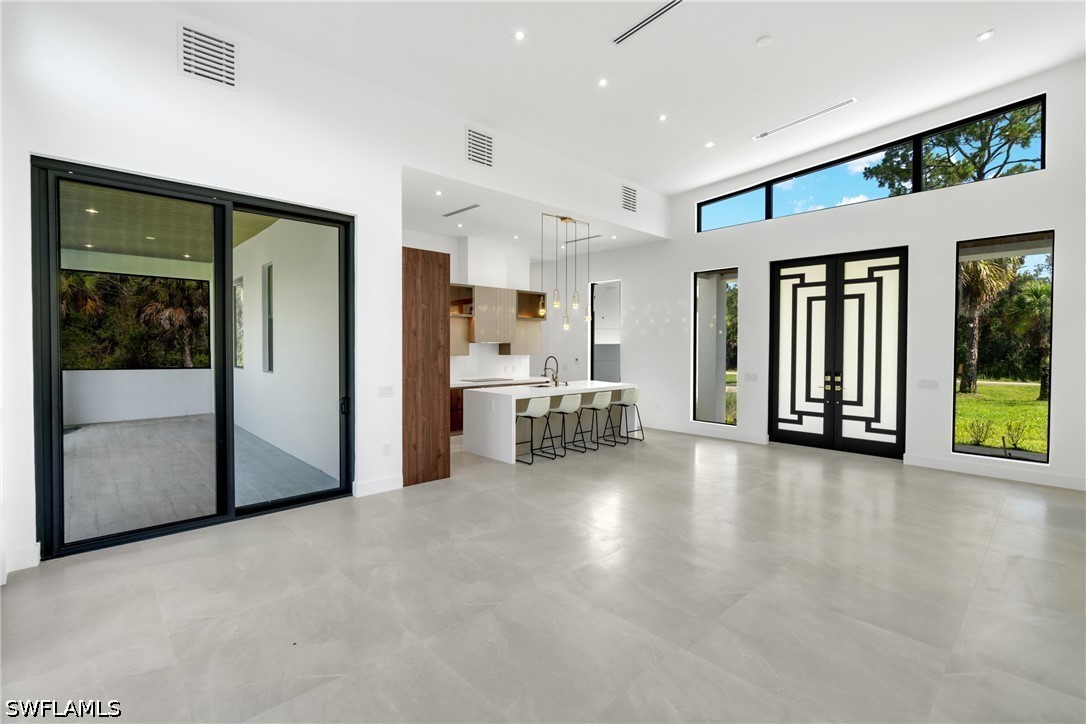 4070 24th, Naples, FL 34117