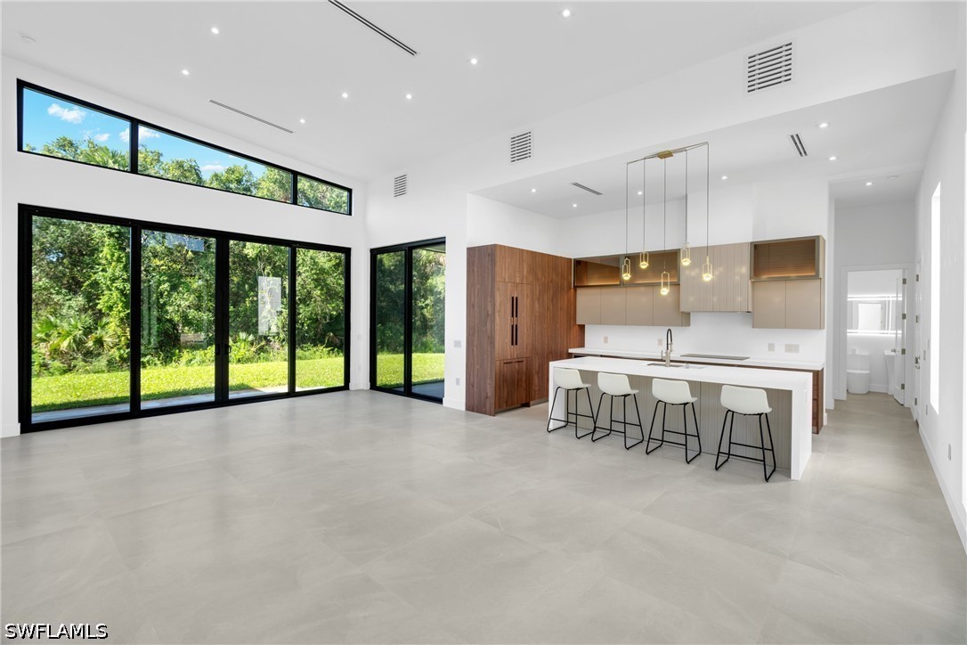 4070 24th, Naples, FL 34117