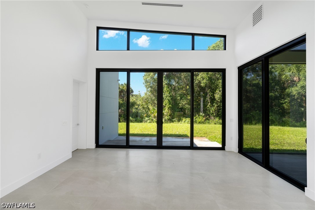 4070 24th, Naples, FL 34117
