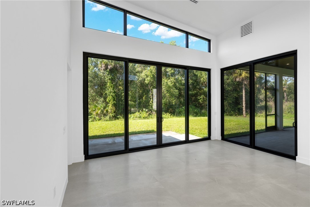4070 24th, Naples, FL 34117