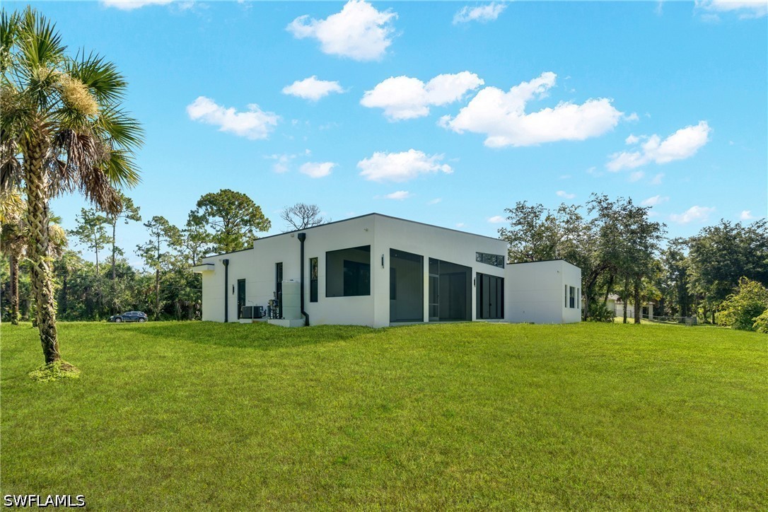 4070 24th, Naples, FL 34117
