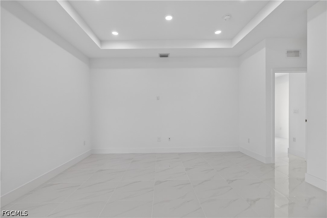 911 Panda, Lehigh Acres, FL 33974