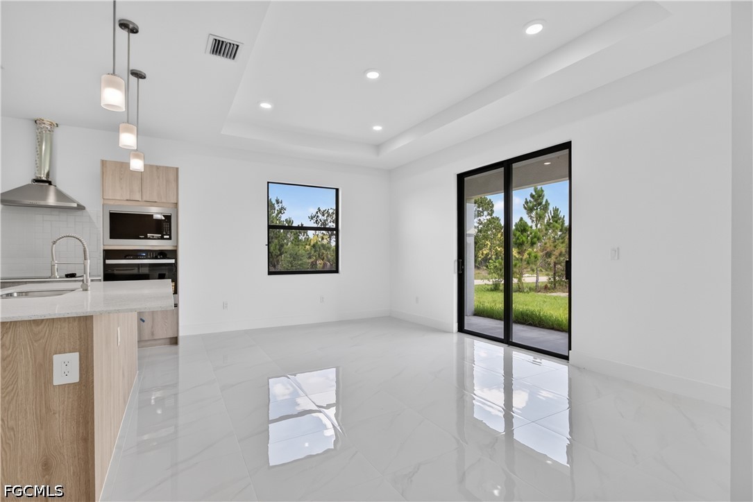 911 Panda, Lehigh Acres, FL 33974
