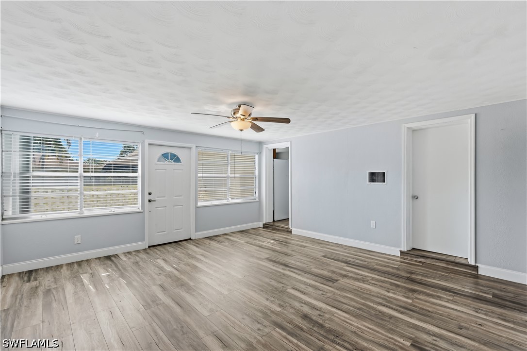 4220 Deleon, Fort Myers, FL 33901