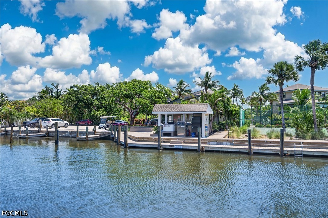 Dock