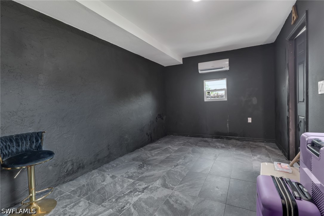 5424 21st, Naples, FL 34116
