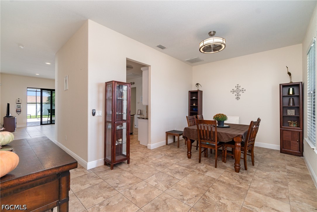 DiningArea