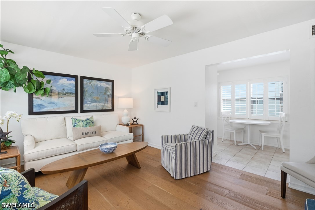 285 8th Unit 285, Naples, FL 34102