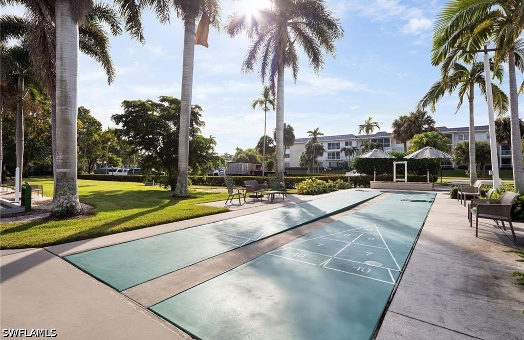 421 12th Unit A4, Naples, FL 34102