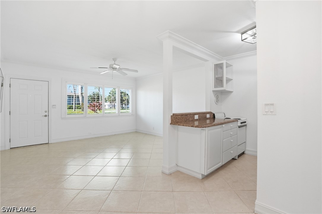 421 12th Unit A4, Naples, FL 34102