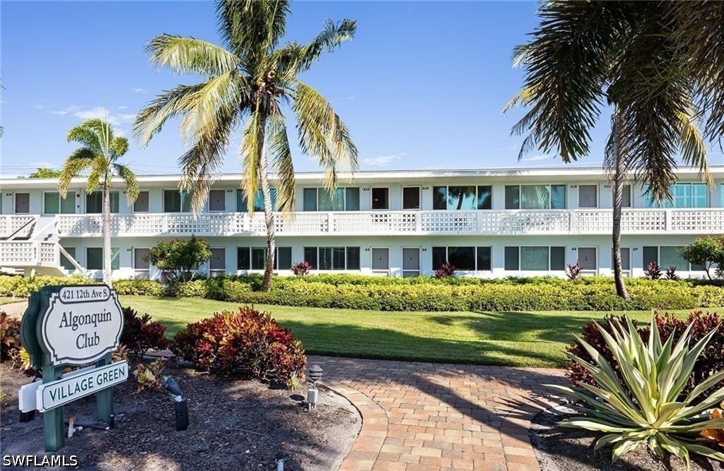 421 12th Unit A4, Naples, FL 34102