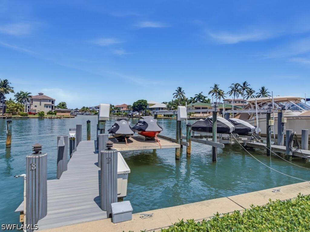 Dock