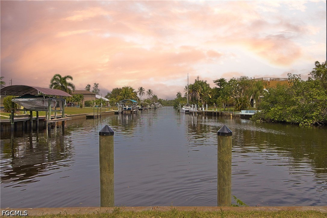 Dock