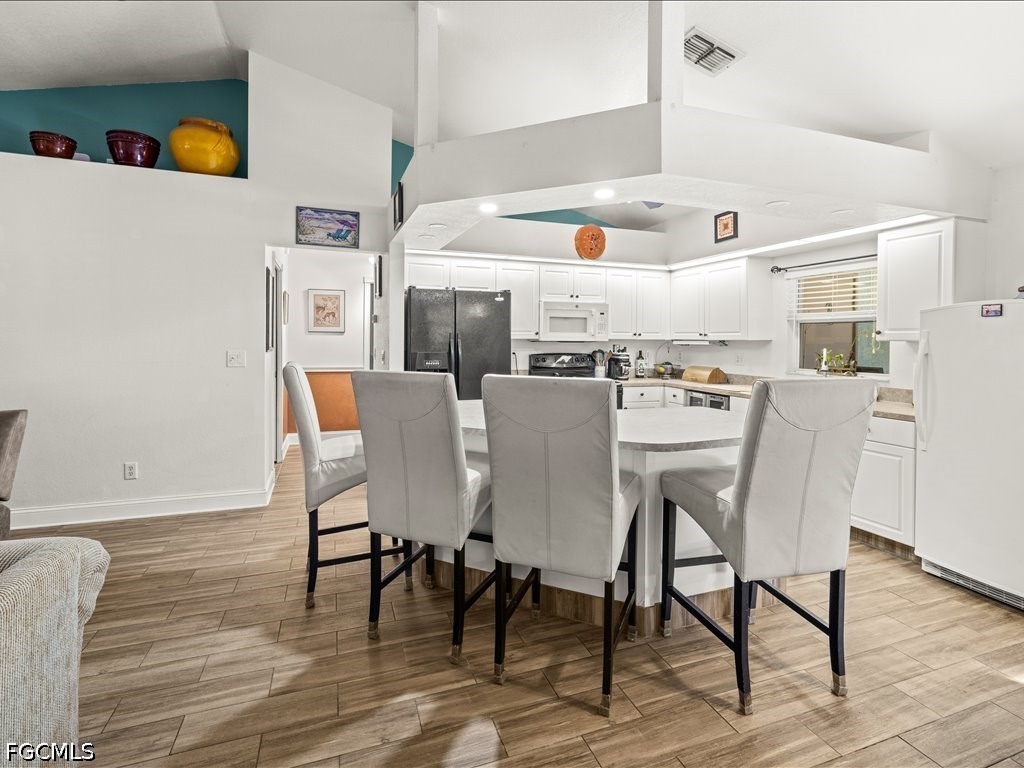 1209 25th, Cape Coral, FL 33993