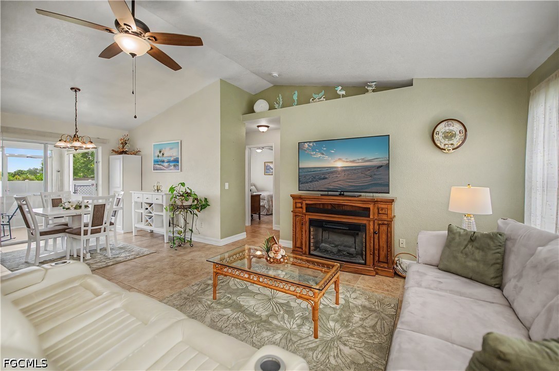 2125 10th, Cape Coral, FL 33909