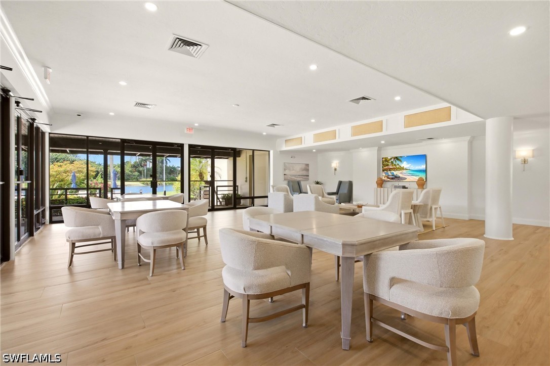 DiningArea