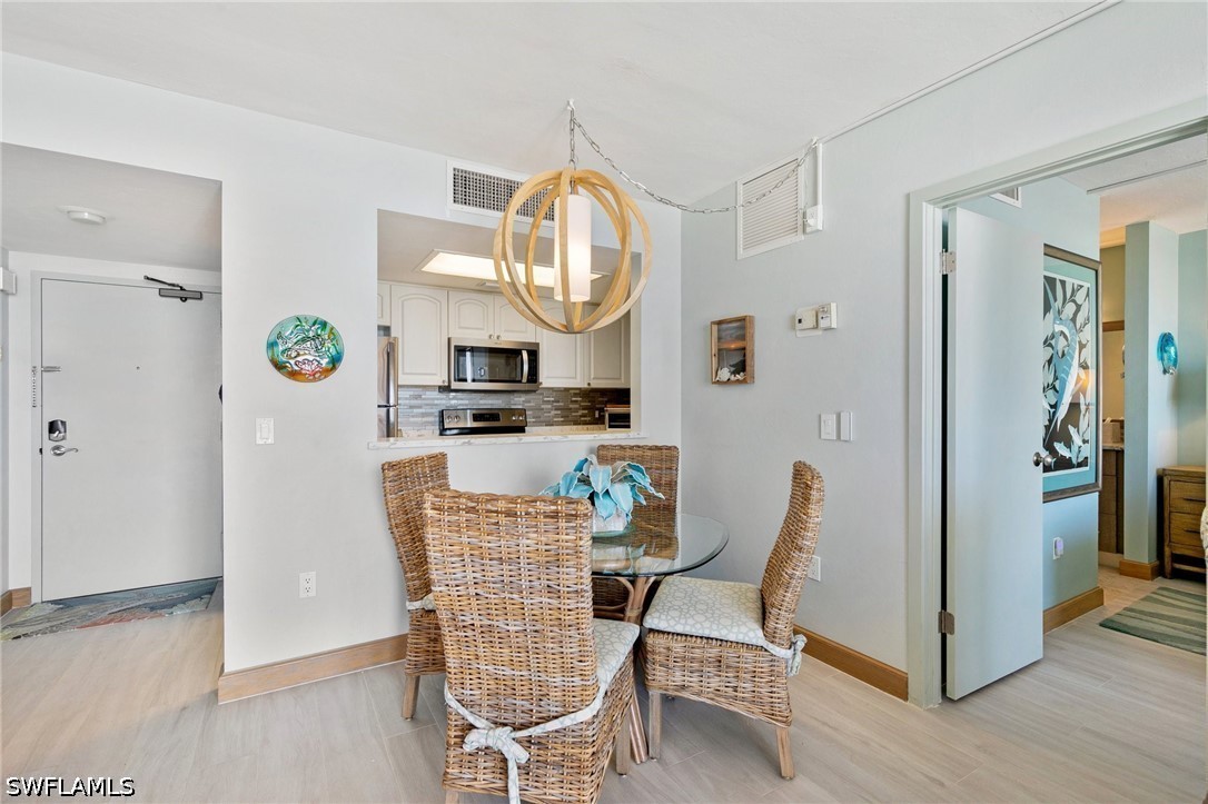 DiningArea