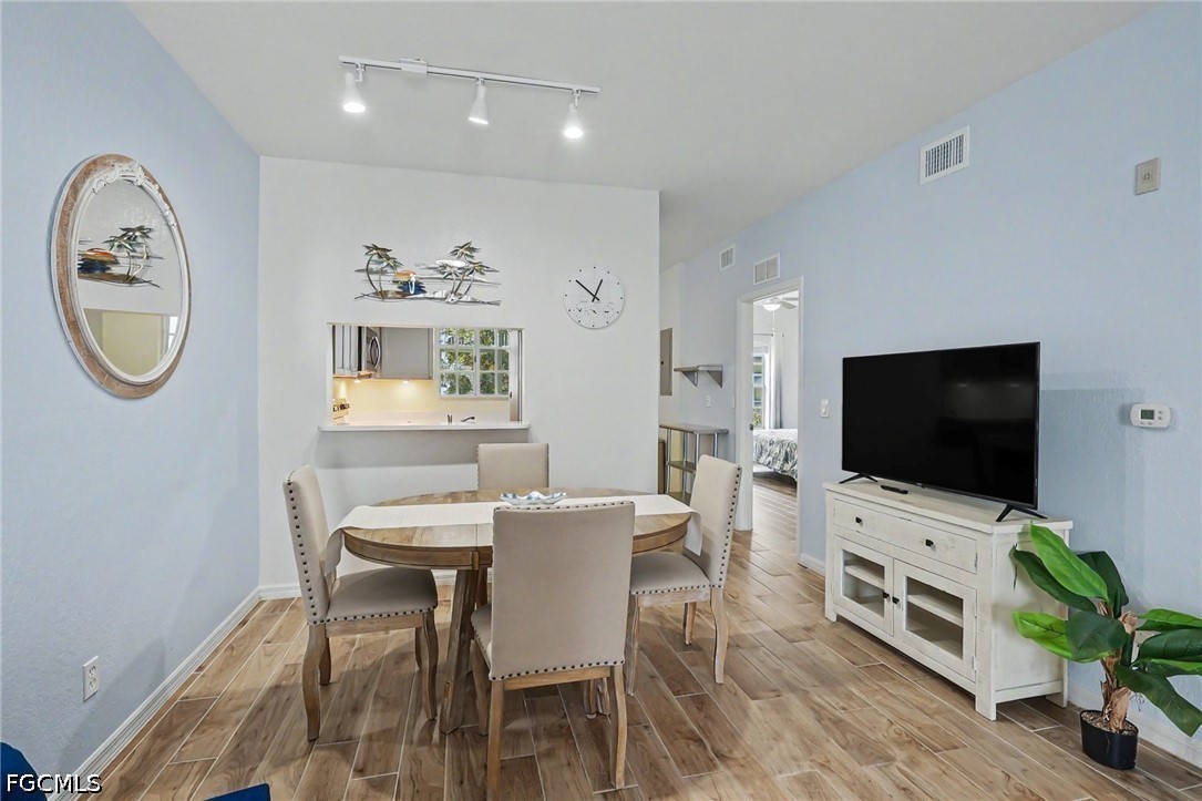 DiningArea