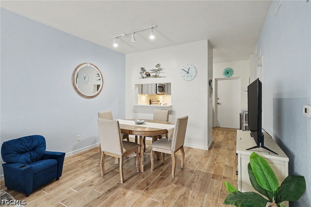 DiningArea