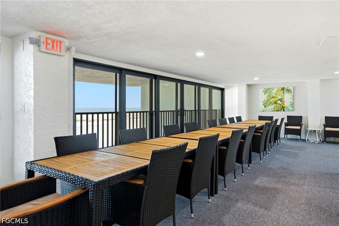 DiningArea
