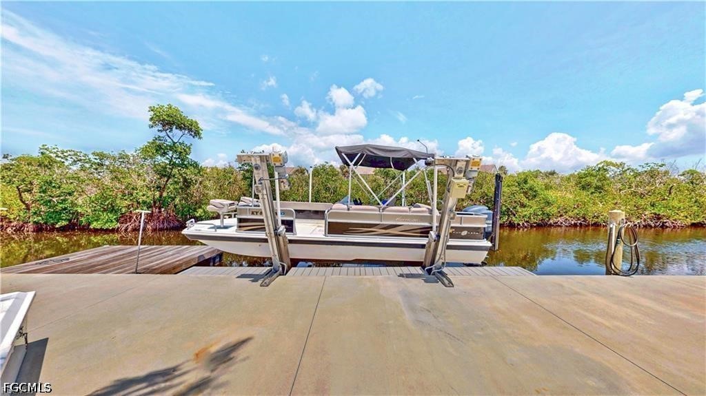 Dock