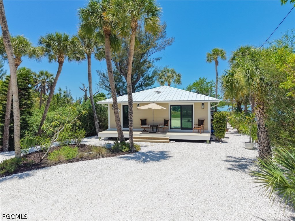 2539 Coconut, Sanibel, FL 33957