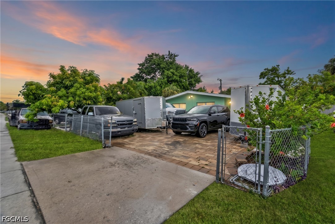 1847 Maple, Fort Myers, FL 33907