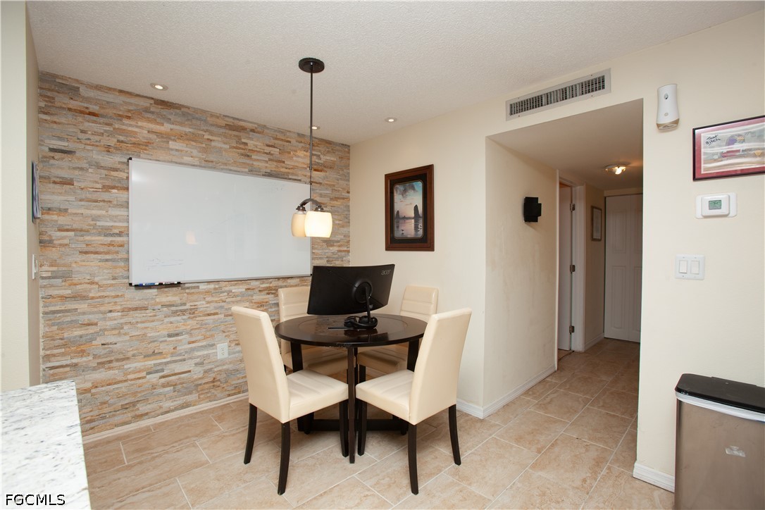DiningArea
