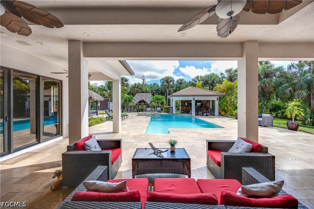 214 9th, Naples, FL 34120