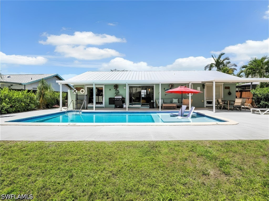 1268 Lake Shore, Naples, FL 34103