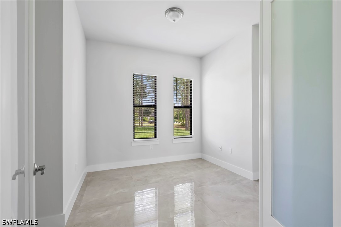 1412 22nd, Naples, FL 34120