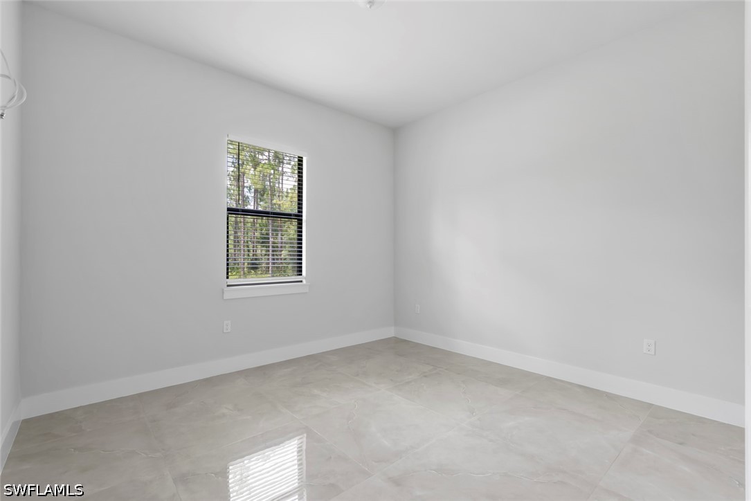 1412 22nd, Naples, FL 34120
