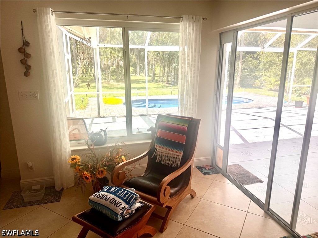 4392 11th, Naples, FL 34116