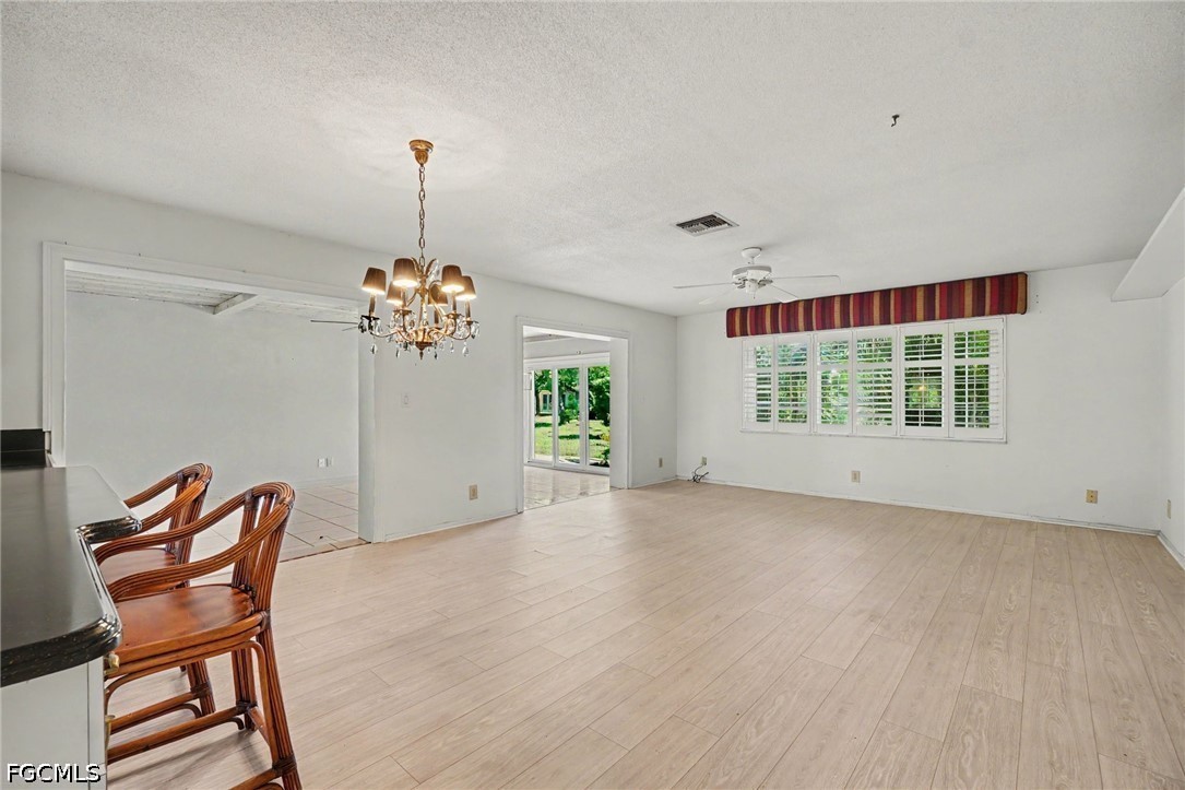 856 Pangola, North Fort Myers, FL 33903