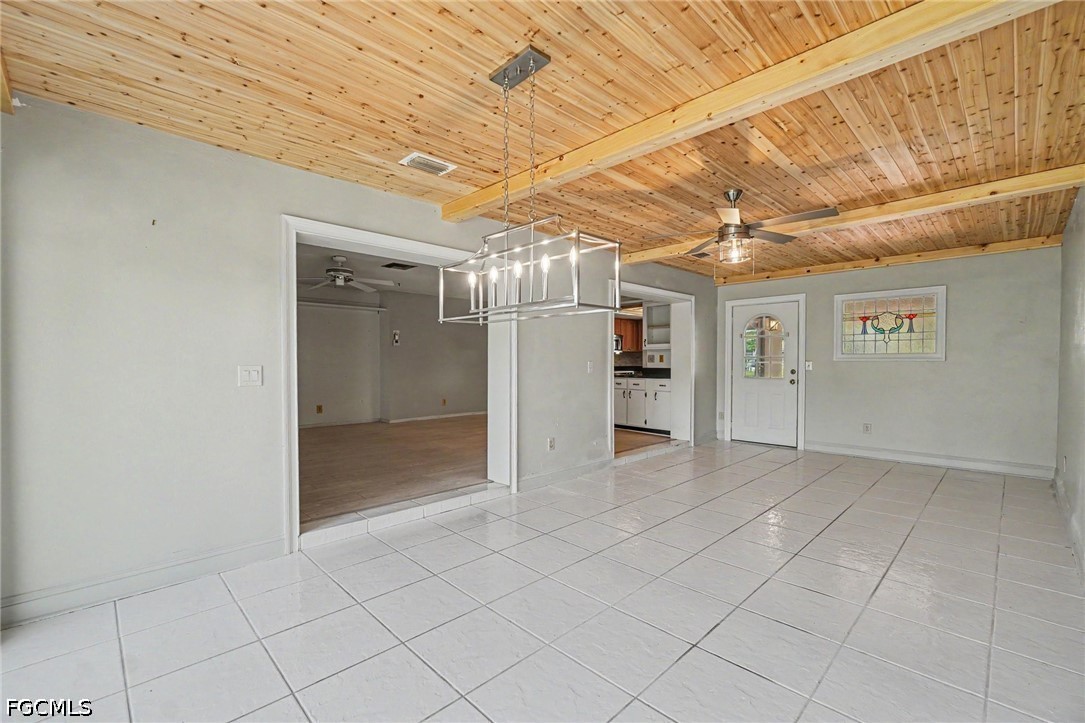 856 Pangola, North Fort Myers, FL 33903